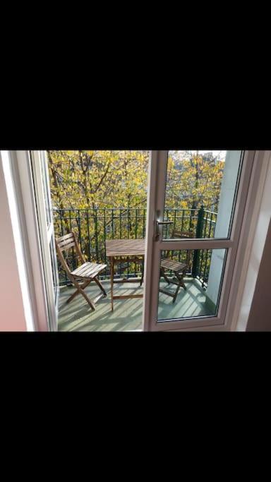 Lovely 2 Bedroom Flat In Greater Londra Exterior foto